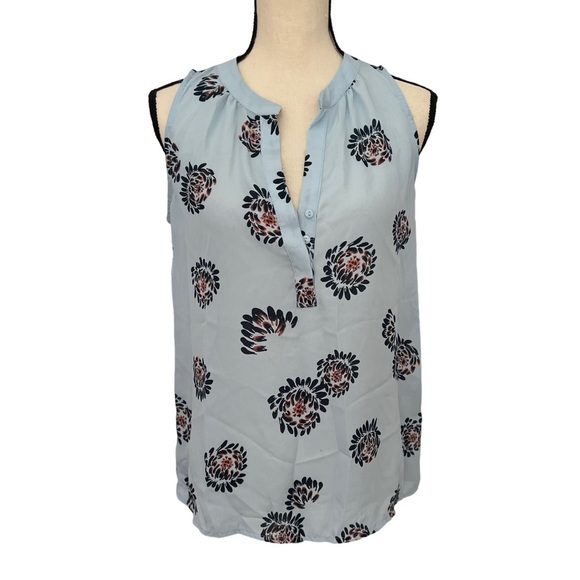 Alice Blue - Sleeveless Floral Tank Blouse - Picture 1 of 5